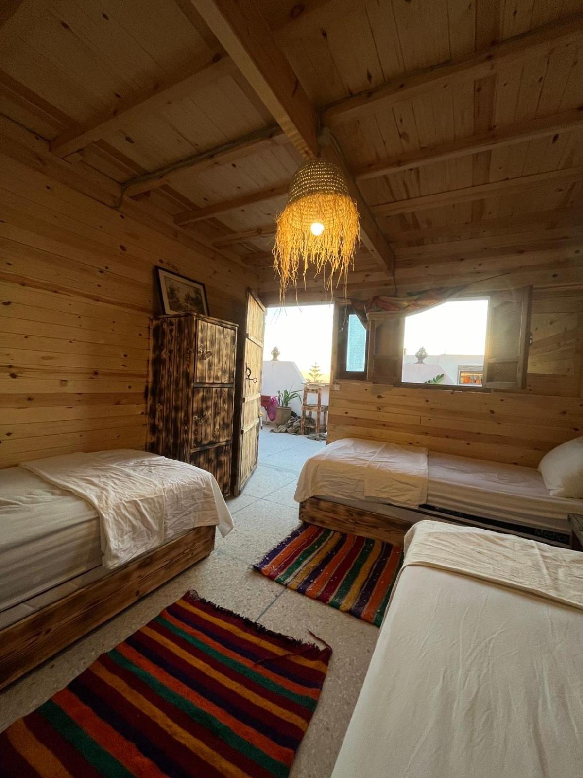 Heaven Surf Camp Vandrehjem Tamraght Eksteriør billede